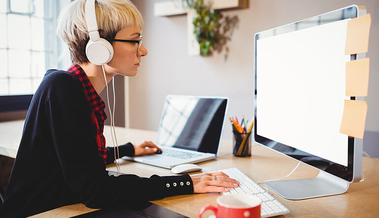 HOW BRANDS WIN IN A DATA-DRIVEN WORLD